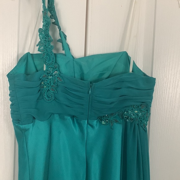 Teal One Shoulder Gown - Picture 3 of 4